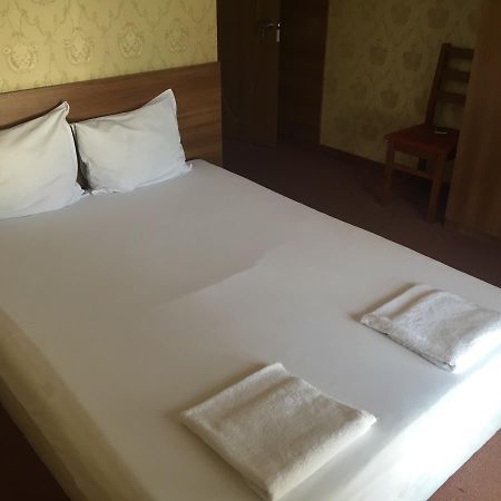 Irish Hotel Sjumen Eksteriør bilde
