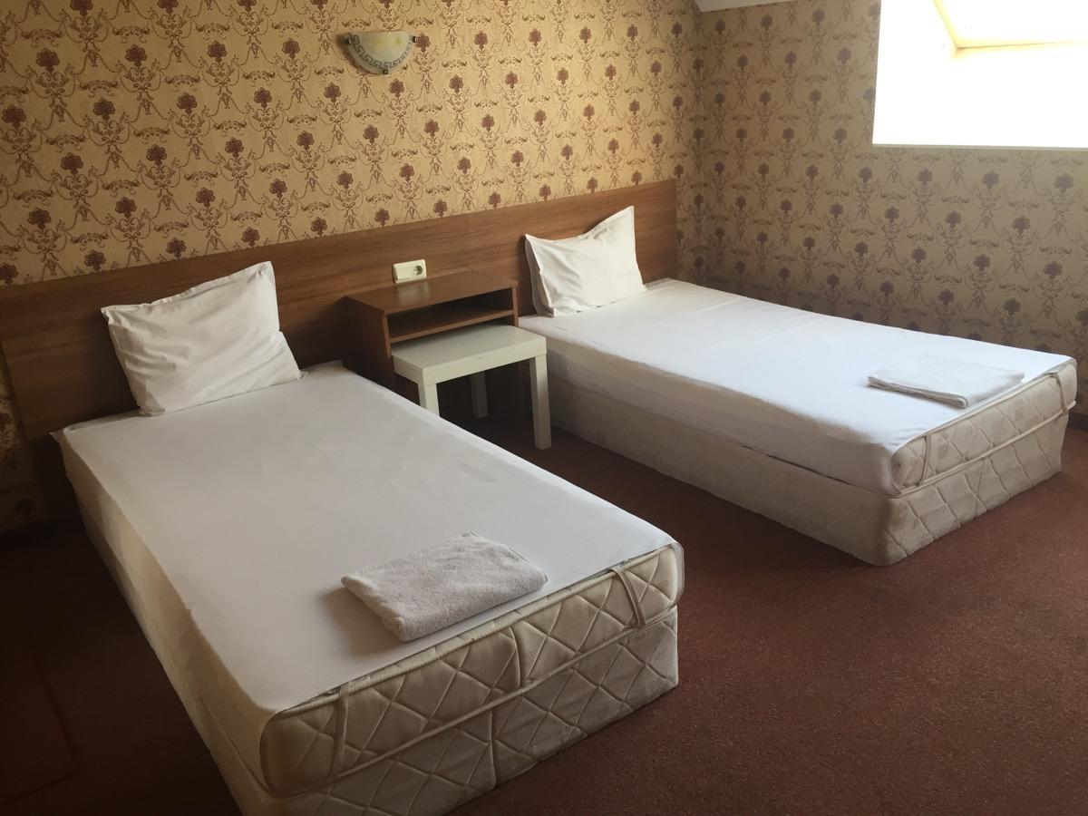 Irish Hotel Sjumen Eksteriør bilde