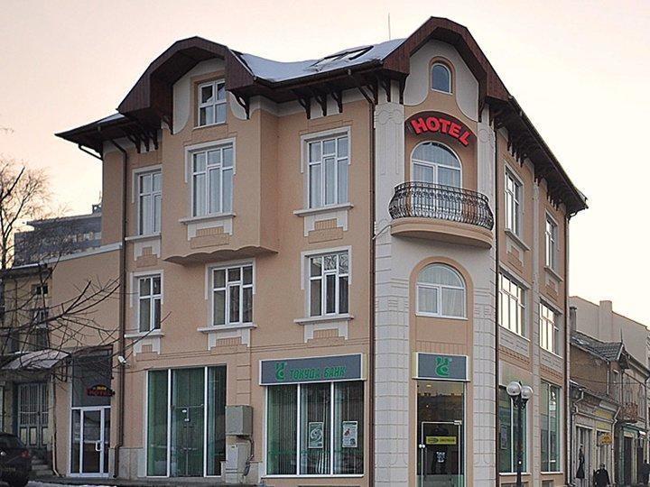 Irish Hotel Sjumen Eksteriør bilde
